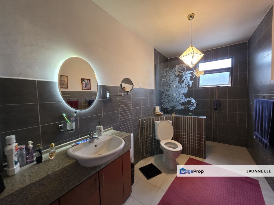 Well maintained bungalow on guarded street, Kuala Lumpur, KL City