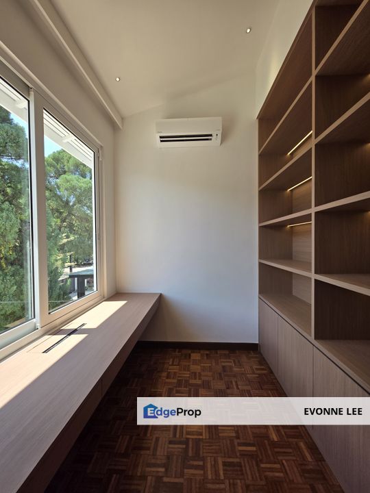 Cosy bungalow with modern touches, Kuala Lumpur, Damansara Heights