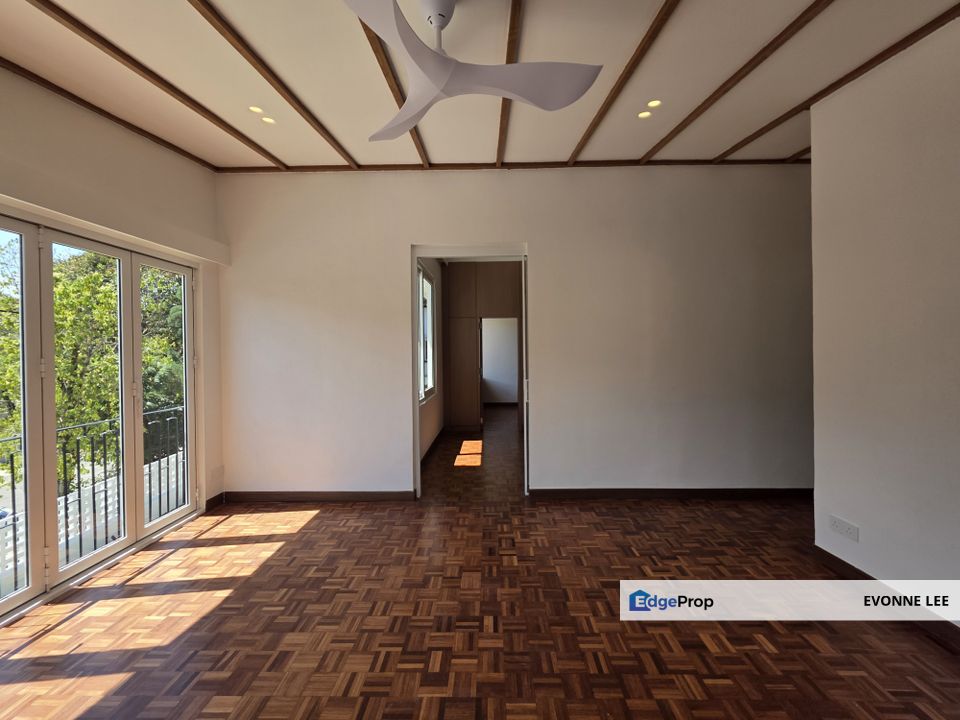 Cosy bungalow with modern touches, Kuala Lumpur, Damansara Heights