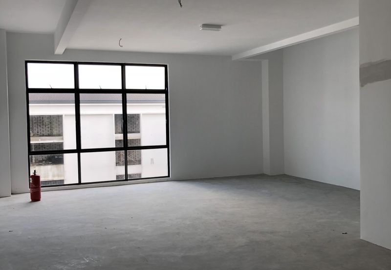 Jalan Jambu 1, Taman Kota Masai-2-1/2 Storey Shop unit For Sale 