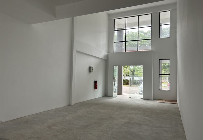 Jalan Jambu 1, Taman Kota Masai-2-1/2 Storey Shop unit For Sale 