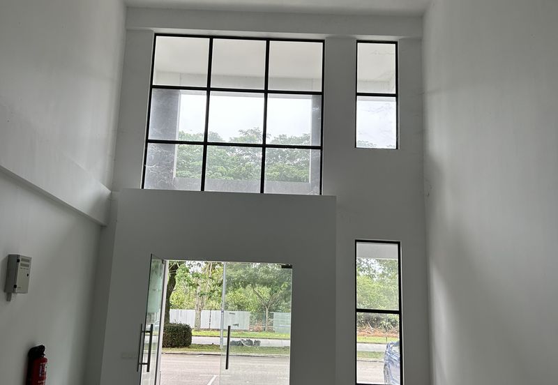 Jalan Jambu 1, Taman Kota Masai-2-1/2 Storey Shop unit For Sale 