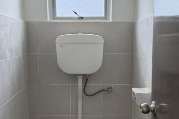 Kulai Stellar Park (Vervo City), Indahpura, New 1.5 Storey End-Lot Terrace Factory @ FOR RENT