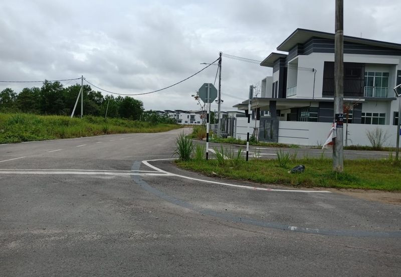 Yong Peng-Agriculture Land Zoned Residential