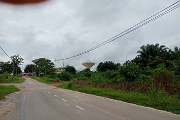 Yong Peng-Agriculture Land Zoned Residential