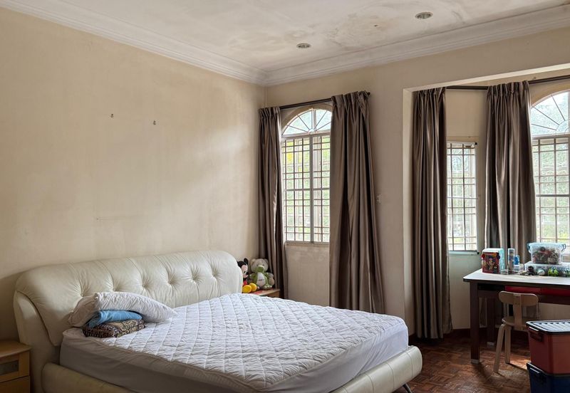 Bandar Putra Kulai (1b02a Piccolo 3a)