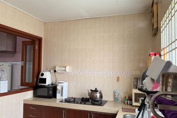 Bandar Putra Kulai (1b02a Piccolo 3a)