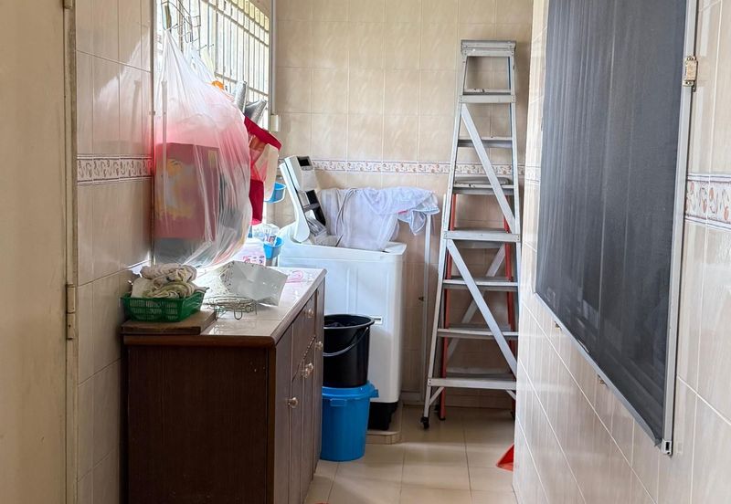 Bandar Putra Kulai (1b02a Piccolo 3a)