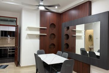 Cluster house 2-Storey at The Peak Bandar Putra Kulai for RENT 