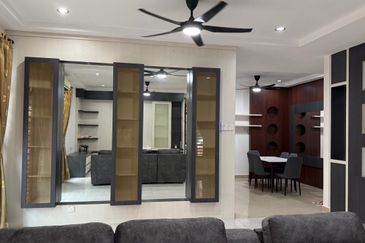 Cluster house 2-Storey at The Peak Bandar Putra Kulai for RENT 