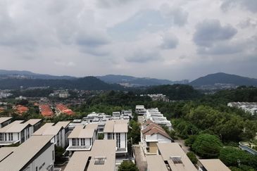 UPPERVILLE @ 16 Quartz Melawati