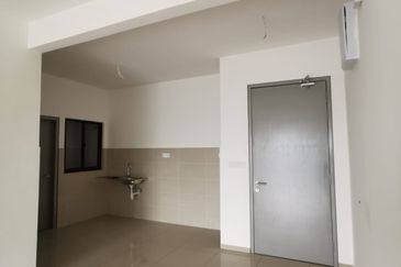 UPPERVILLE @ 16 Quartz Melawati