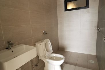 UPPERVILLE @ 16 Quartz Melawati