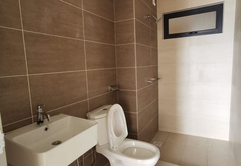 UPPERVILLE @ 16 Quartz Melawati