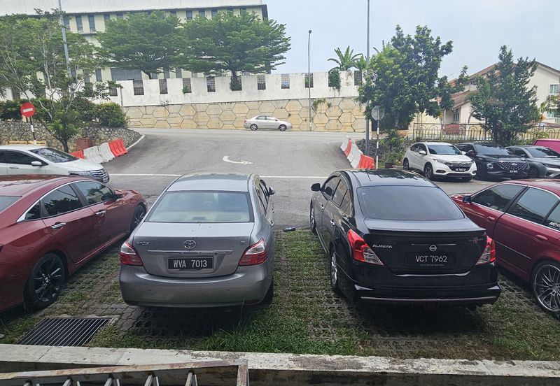 32 Avenue, Bukit Serdang