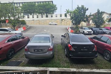 32 Avenue, Bukit Serdang