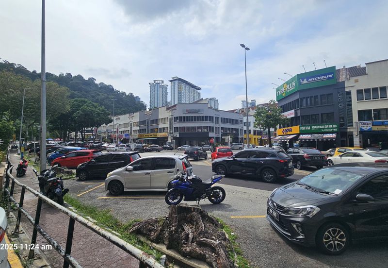 Ritze Perdana Business Center