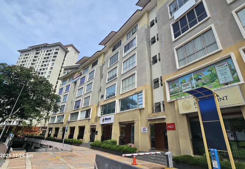 Ritze Perdana Business Center