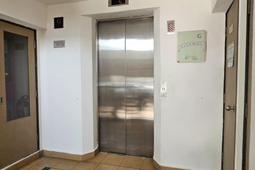 Ritze Perdana Business Center