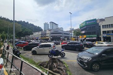 Ritze Perdana Business Center