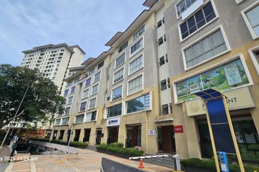 Ritze Perdana Business Center