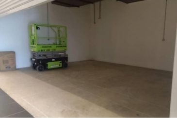 The Bousteador, Mutiara Damansara