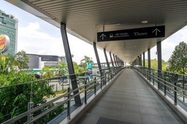 The Bousteador, Mutiara Damansara