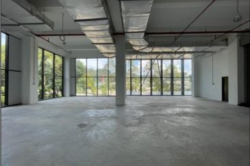 The Bousteador, Mutiara Damansara