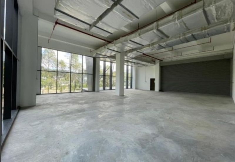 The Bousteador, Mutiara Damansara