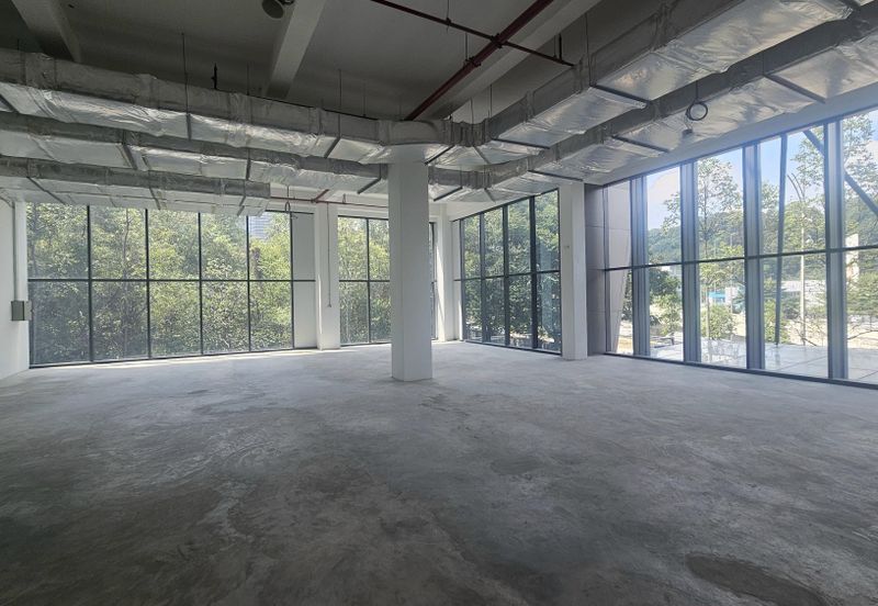 The Bousteador, Mutiara Damansara