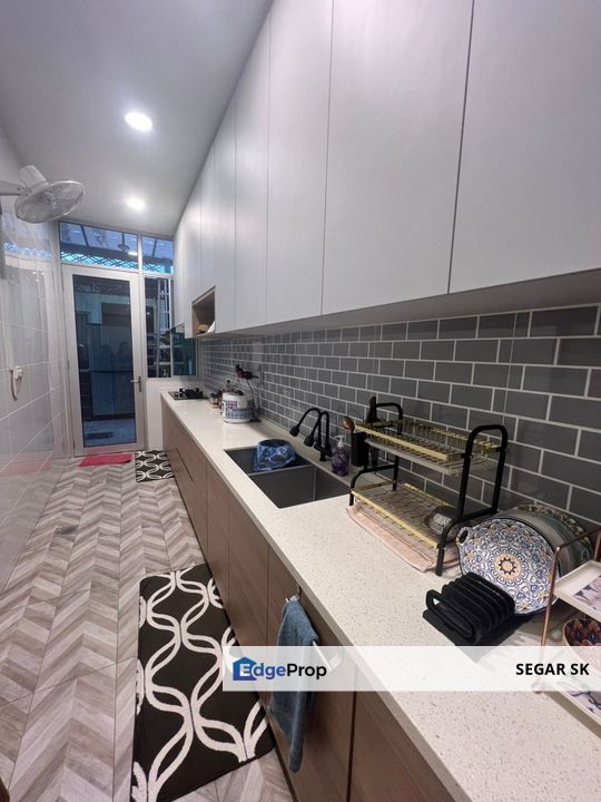 Kajang - Partial Furnished Semi D For Rent , Selangor, Kajang