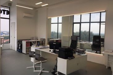 PERSIARAN ANGGERIK VANILLA