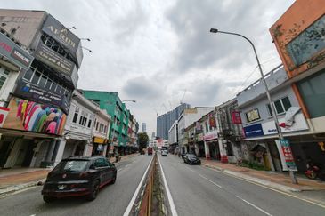 Rare Jalan Sungai Besi Pudu Freehold 4 Storey End Lot Shop Office With Lift For Sale