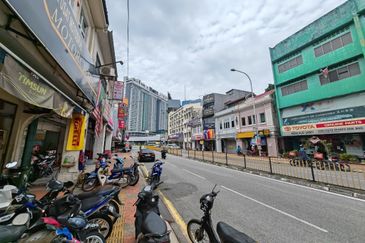 Rare Jalan Sungai Besi Pudu Freehold 4 Storey End Lot Shop Office With Lift For Sale