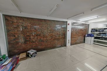 Rare Jalan Sungai Besi Pudu Freehold 4 Storey End Lot Shop Office With Lift For Sale