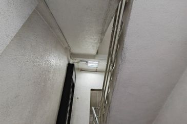 Rare Jalan Sungai Besi Pudu Freehold 4 Storey End Lot Shop Office With Lift For Sale