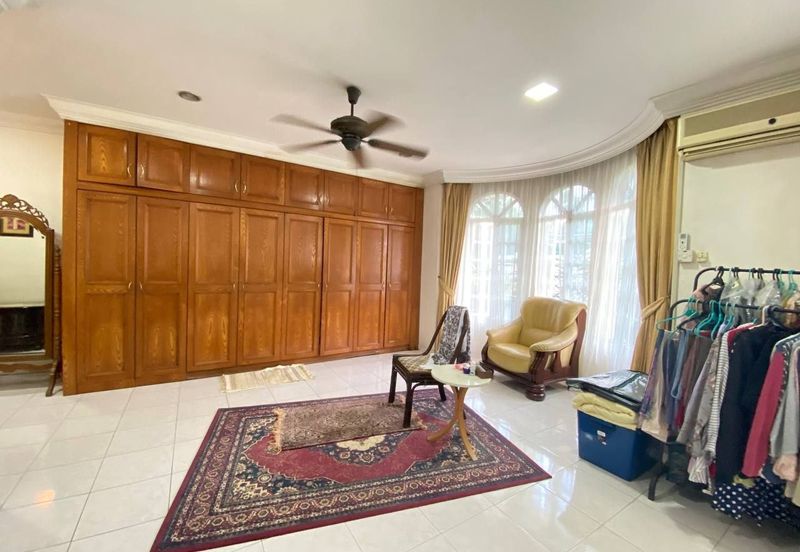 Seksyen 8, Kota Damansara