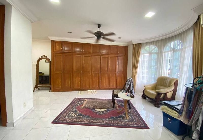 Seksyen 8, Kota Damansara