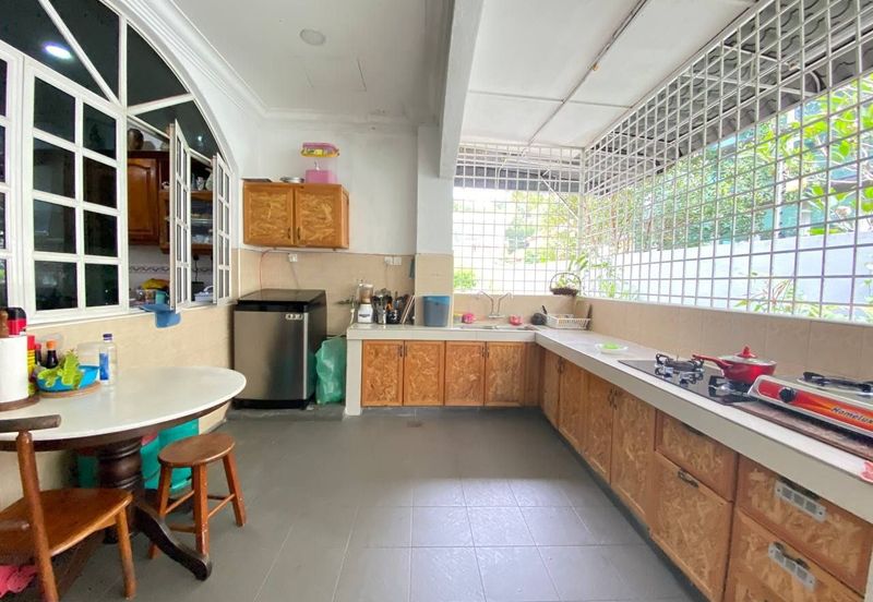 Seksyen 8, Kota Damansara