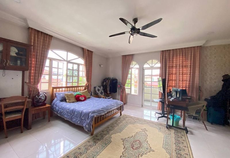 Seksyen 8, Kota Damansara