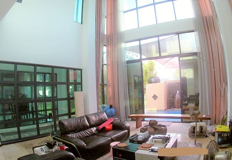 Kristal Court, Seksyen 7