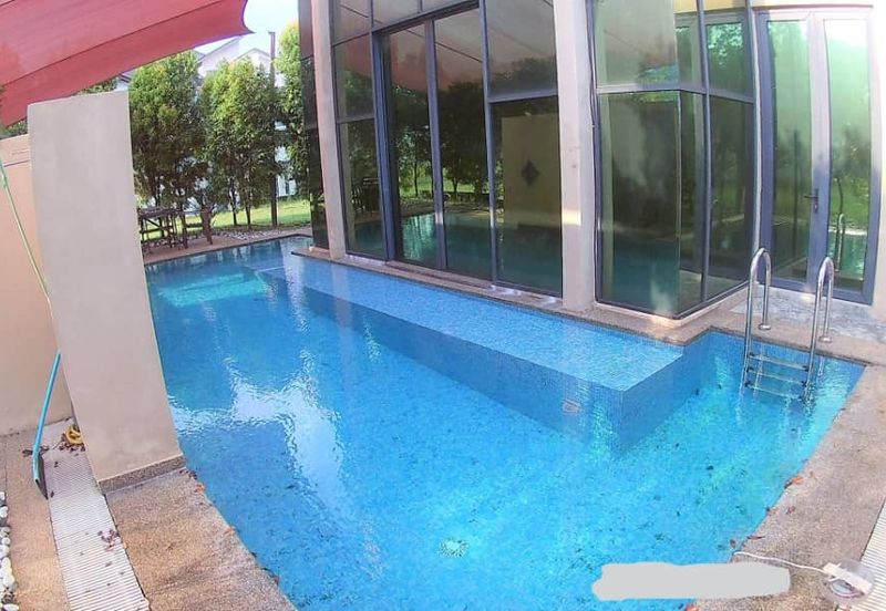 Kristal Court, Seksyen 7