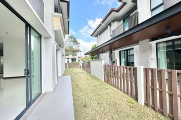 Isle of Botanica, Setia Eco Glades