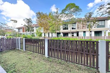 Isle of Botanica, Setia Eco Glades