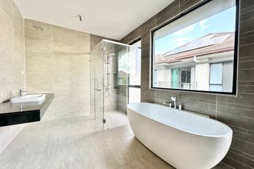 Isle of Botanica, Setia Eco Glades