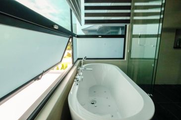 Reef Of Tropics, Setia Eco Glades