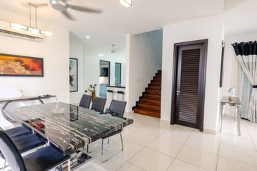 Reef Of Tropics, Setia Eco Glades