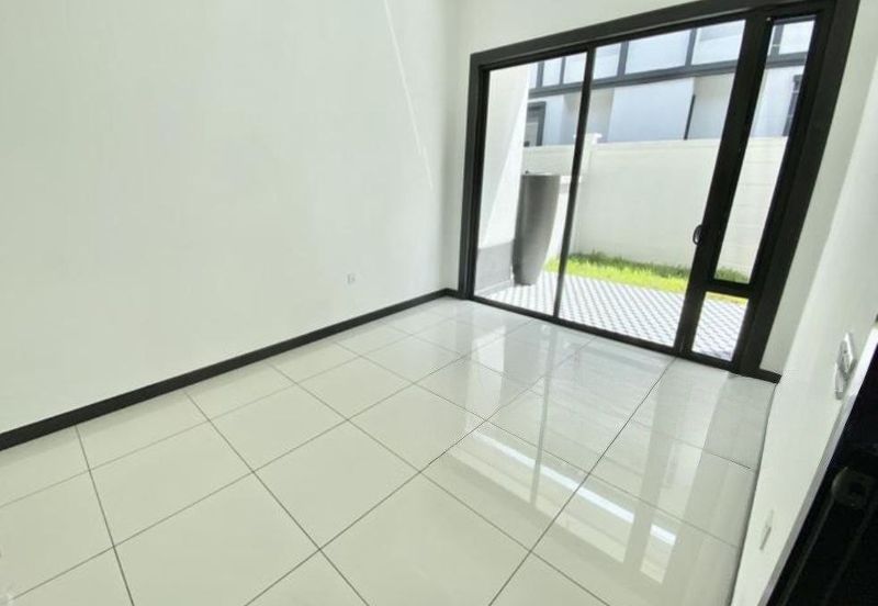 Hevea Elmina Gardens