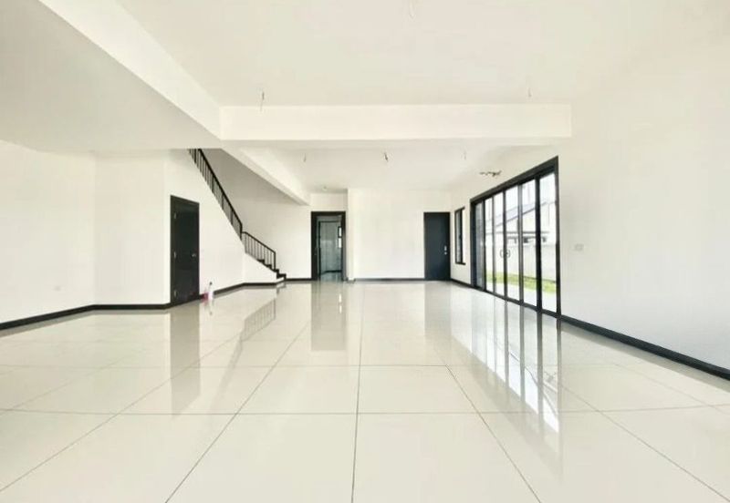 Hevea Elmina Gardens