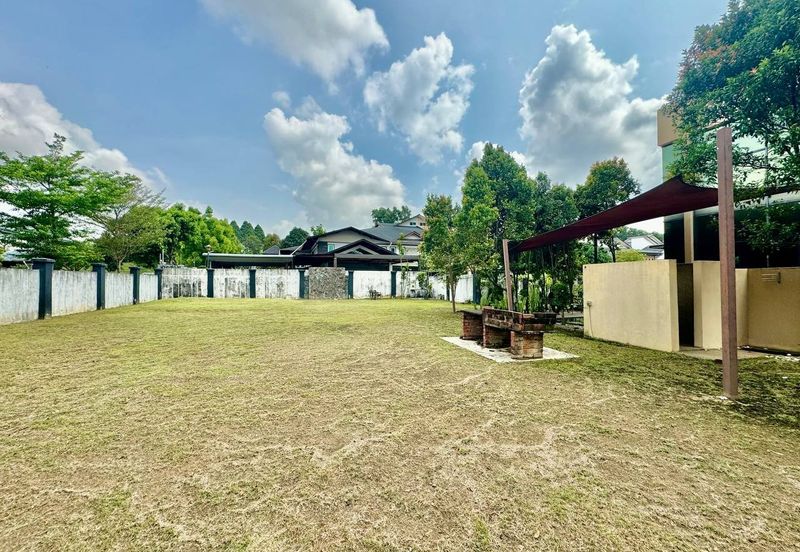 Kristal Court, Seksyen 7